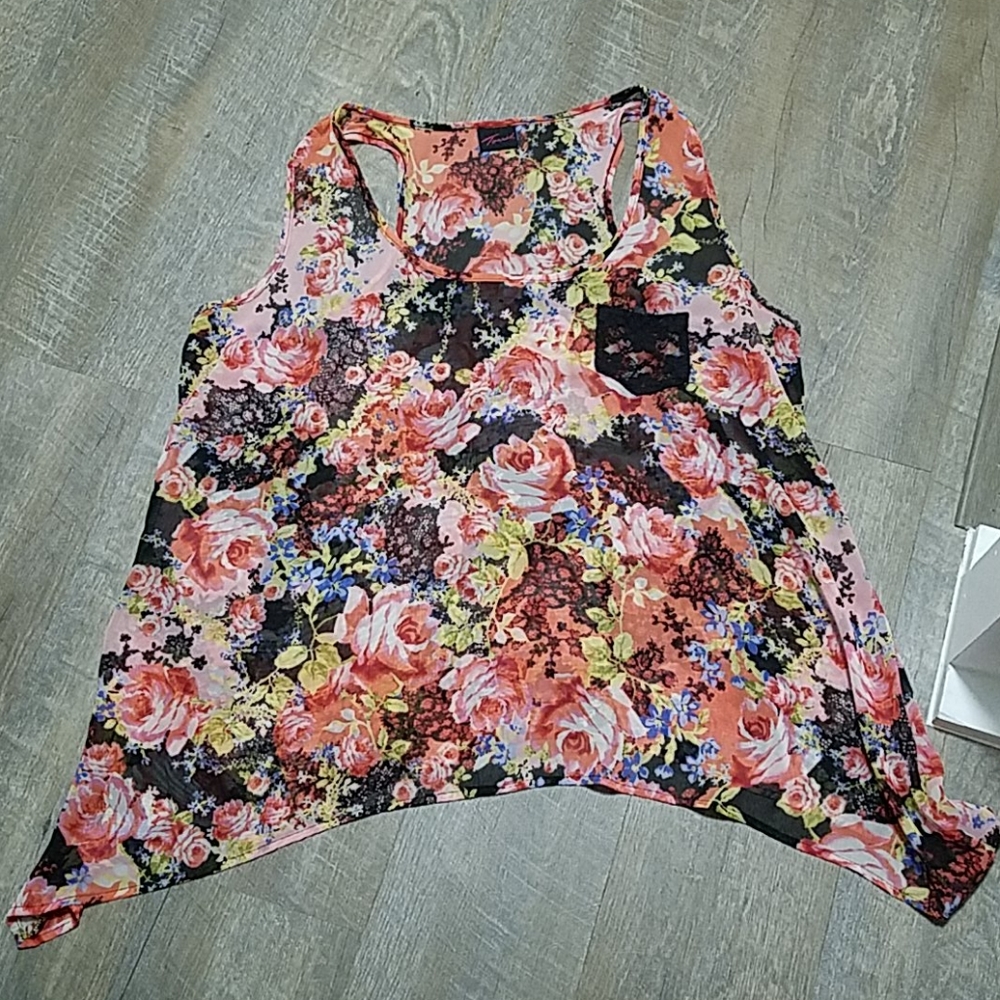 Torrid Tank Size 3